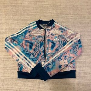 Adidas girl size S 9-10